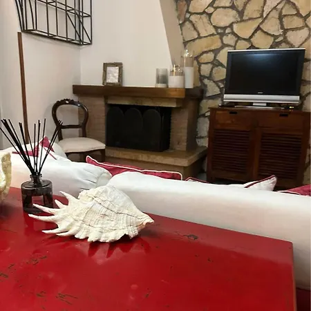 Acomodação com café da manhã  La Casa Di Sasi Sabaudia