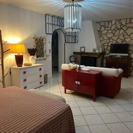 Acomodação com café da manhã  La Casa Di Sasi
