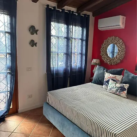 Acomodação com café da manhã  La Casa Di Sasi