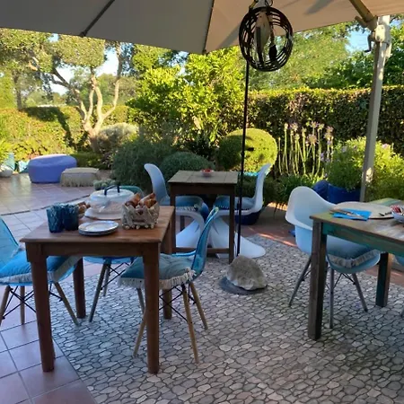 La Casa Di Sasi Acomodação com café da manhã  3*